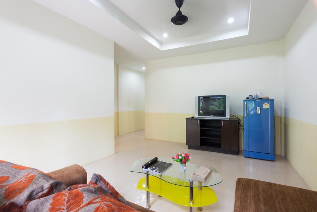 Bangtao Kanita House Банг Тао Бийч Екстериор снимка
