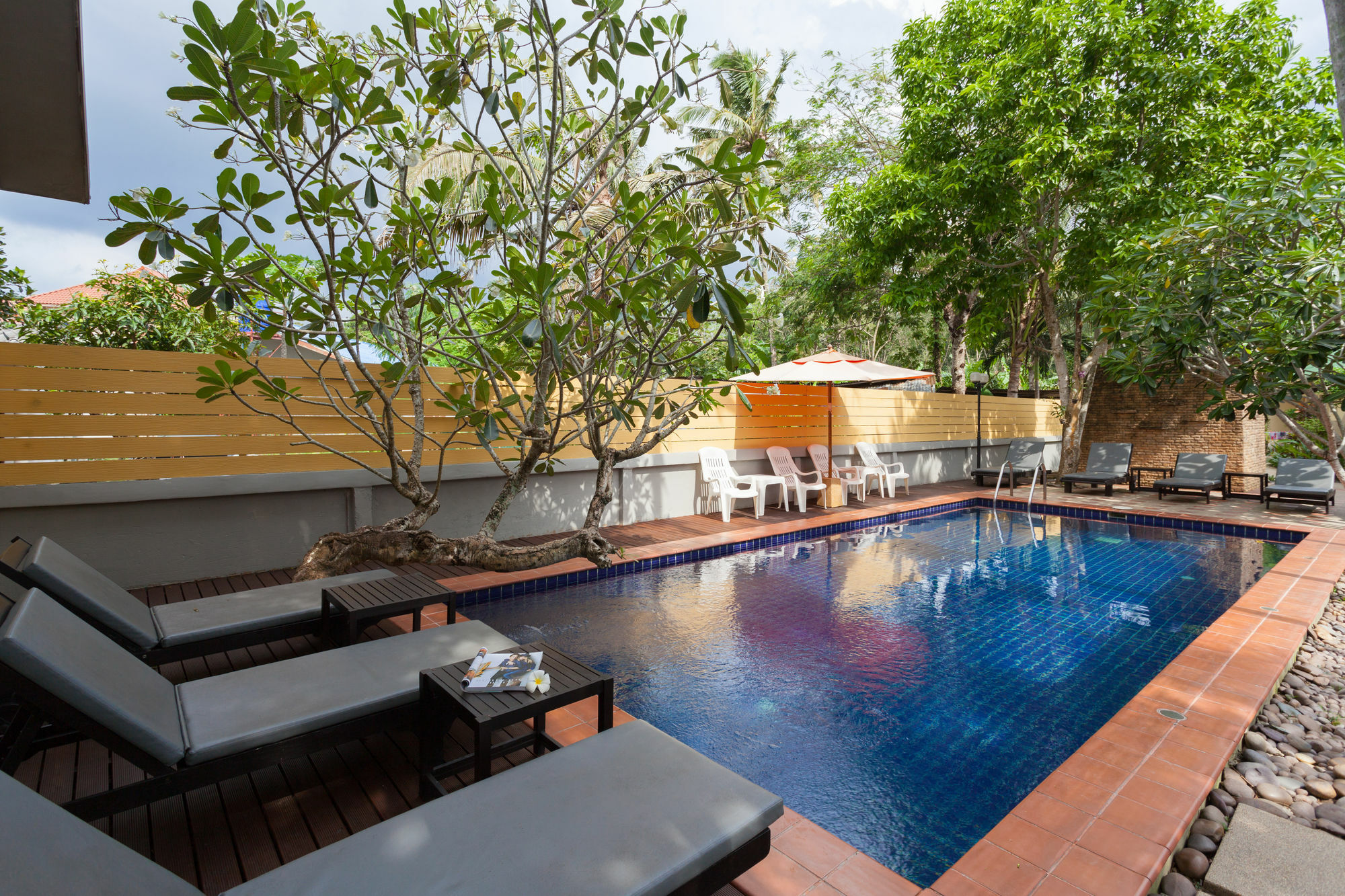 Bangtao Kanita House Банг Тао Бийч Екстериор снимка